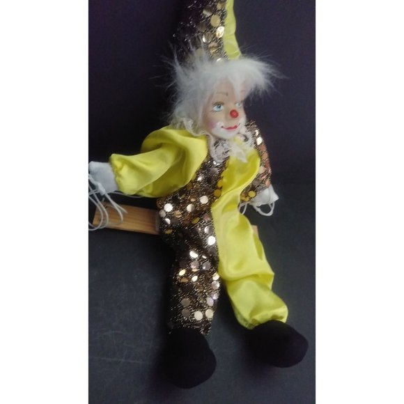 Vintage 6" Hard Plastic Face Mardi Gras Renaissance Clown Jester on a swing - Picture 10 of 10